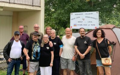 Faute de local, le collectif d&rsquo;habitants « Mieux vivre au Grand Basque avec Alda » tient des permanences … sous la tente.